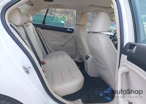 2010 Volkswagen Jetta Se from USA, damaged, VIN 3VWRZ7AJ3AM050433